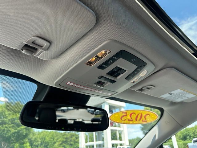 Used 2025 Toyota Sienna Van