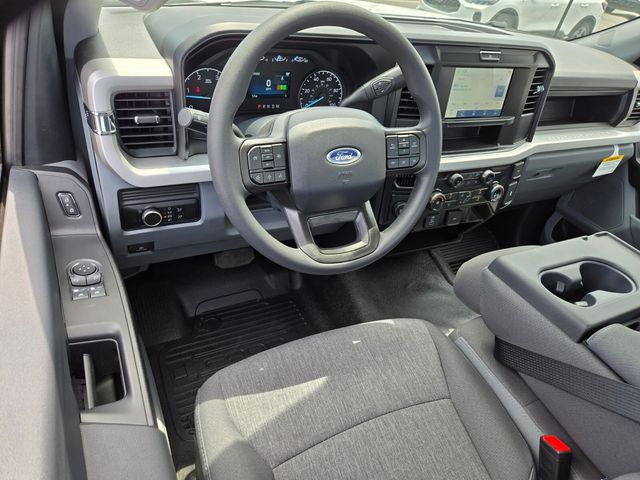 New 2025 Ford Super Duty F-450 Chassis Regular Cab (DRW) 169" Wheelbase XL