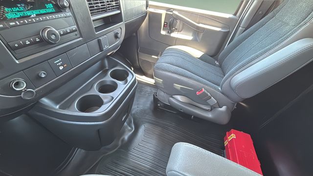 Used 2025 White GMC Work Van image 17