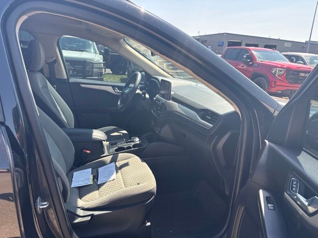 2020 Black Metallic Ford Escape SE AWD SUV