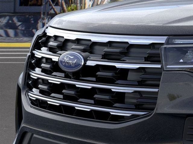 2025 Ford Explorer Active photo