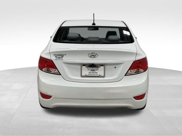 2016 Hyundai Accent SE photo