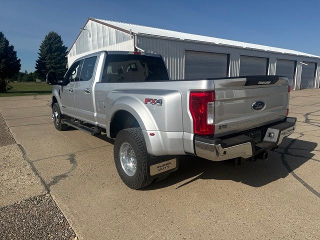 2017 Ingot Silver Ford Super Duty F-350 DRW Lariat 4X4 Truck