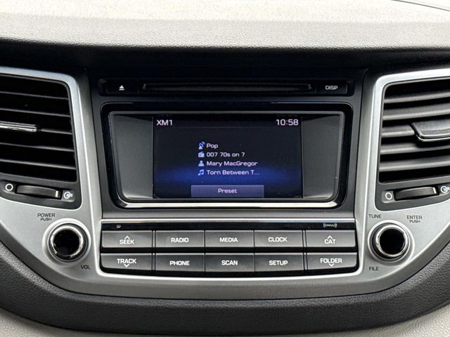 2017 Hyundai Tucson SE - Photo 18