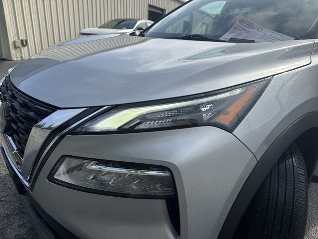 Used 2023 Silver Nissan SV image 31