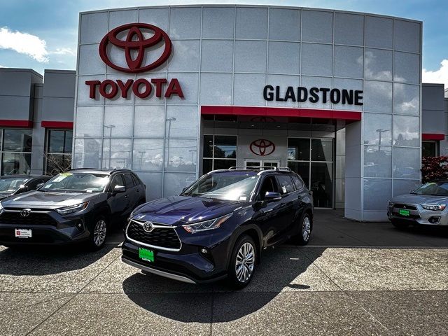 new 2026 Toyota Highlander Hybrid car