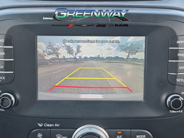 Used 2018 Silver Kia Plus image 18