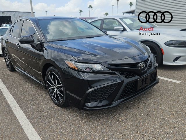 2021 Toyota Camry SE FWD