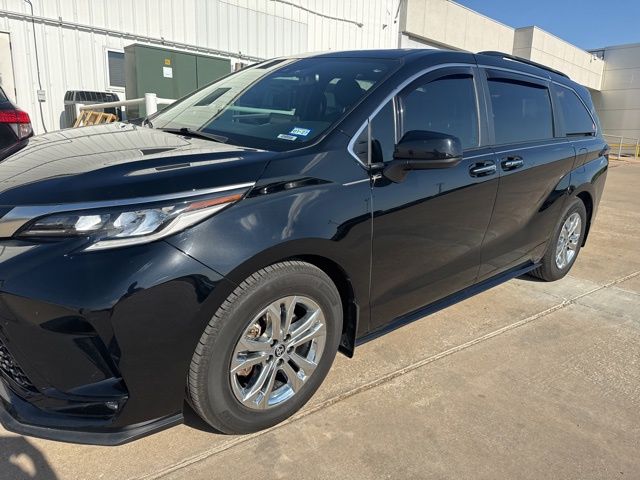 2023 Toyota Sienna XSE 7-Passenger AWD