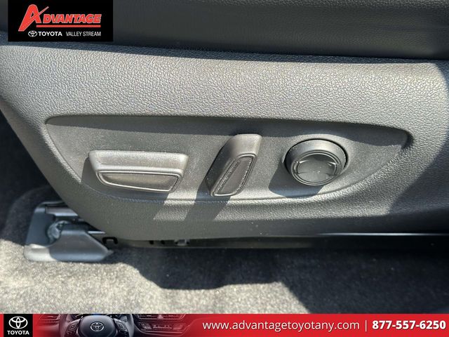 Used 2023 Toyota Highlander SUV