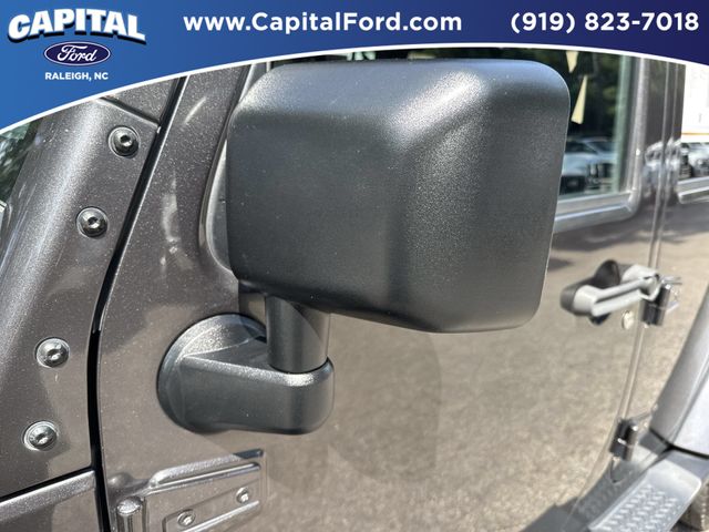 Used 2017 Gray Jeep Unlimited Sahara image 12