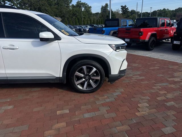 Used 2025 Honda Pilot SUV