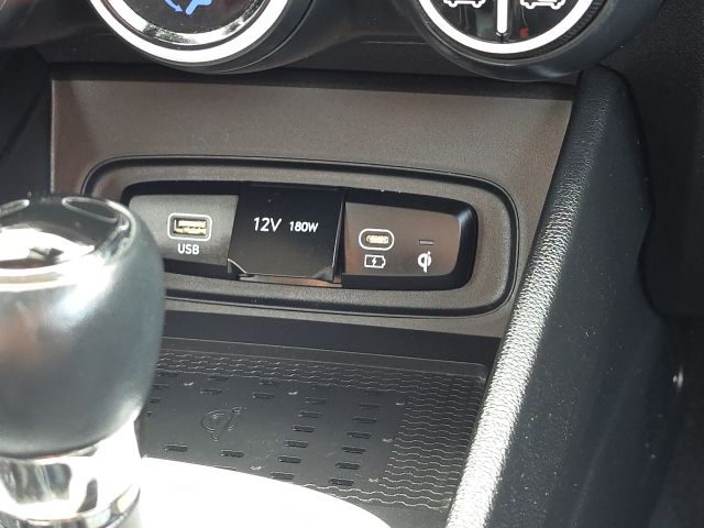 2024 Hyundai Venue Limited:B01873