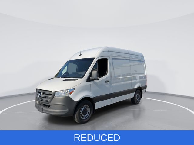 Used 2025 White Mercedes-Benz Cargo 144 WB image 4