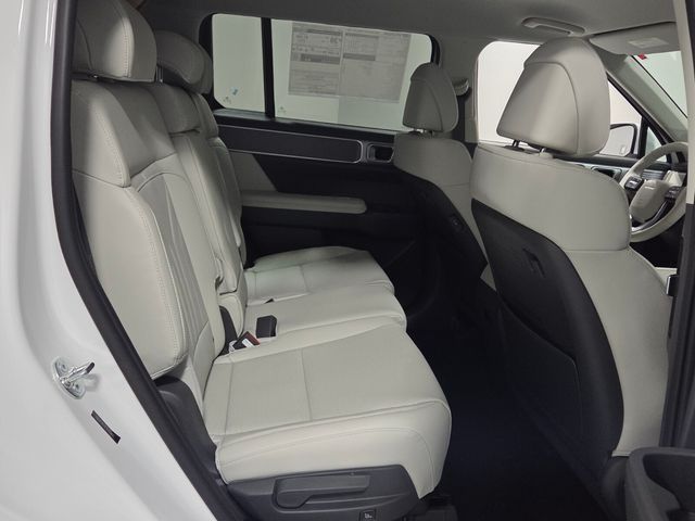 New 2026 White Hyundai SEL image 13