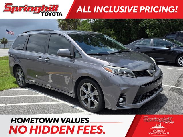 2018 Toyota Sienna SE V6 8-Passenger's photo