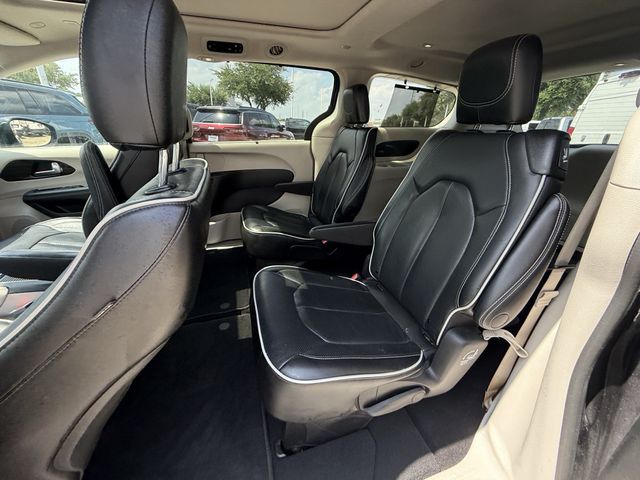 2023 Chrysler Pacifica Limited Gray at Durrett Motor Company