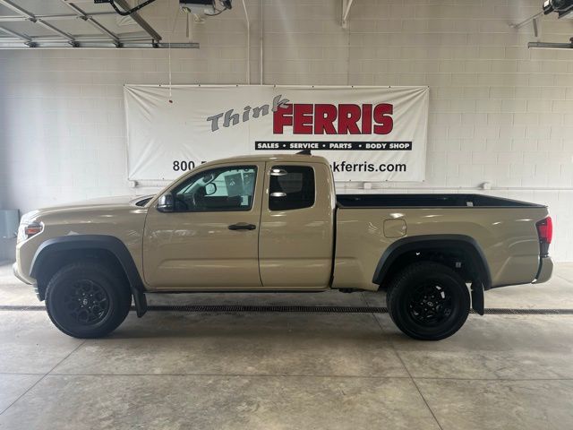 2019 Toyota Tacoma SR photo