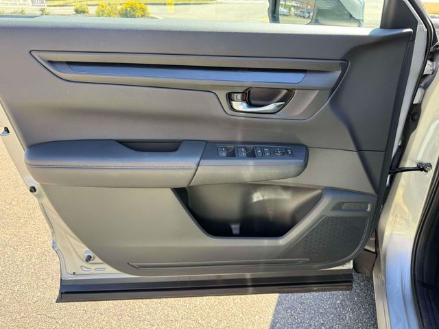 used 2025 Honda CR-V car, priced at $29,927