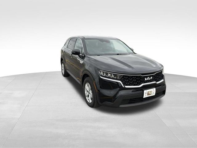 2023 Kia Sorento LX 3