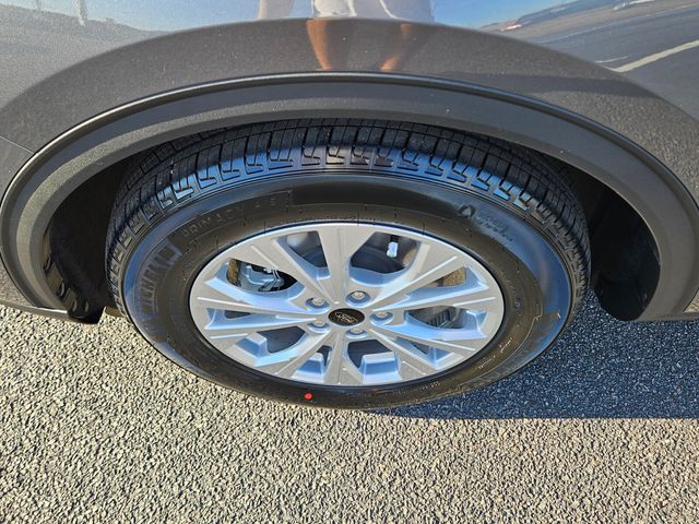 New 2026 Gray Ford Active image 10