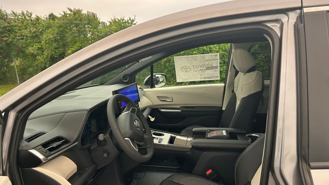 New 2026 Toyota Sienna Van