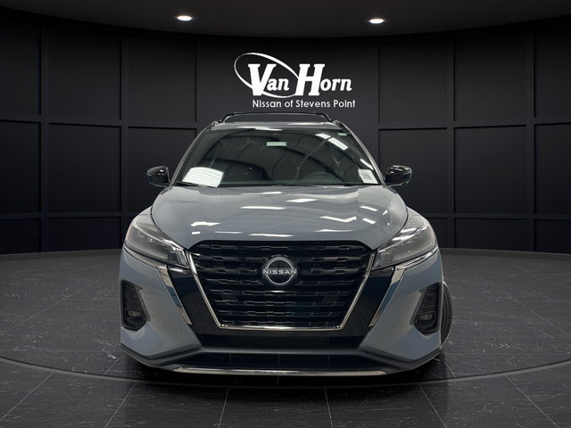 Used 2024 Boulder Gray Pearl Nissan SR image 3