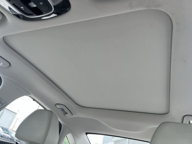 Used 2023 White Hyundai Limited image 18