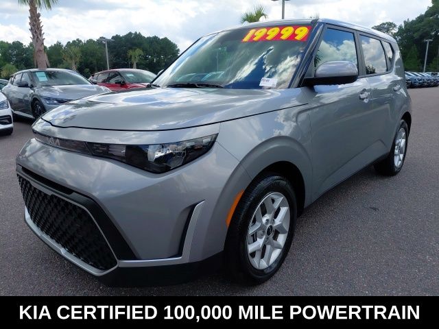 Gravity Gray 2025 Kia Soul SUV / Crossover Front-Wheel Drive Continuously Variable Transmission