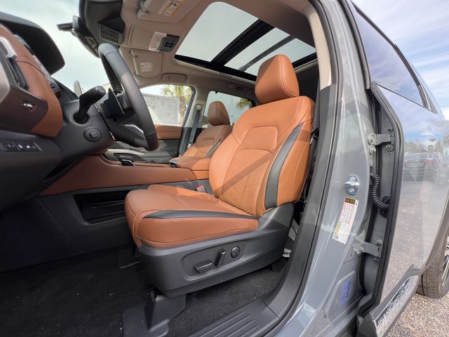 2025 Boulder Gray Pearl Nissan Pathfinder Platinum FWD SUV