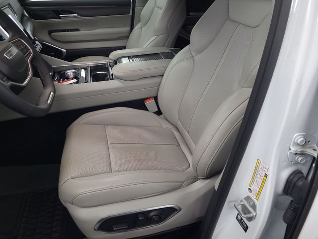 2023 – Jeep – Wagoneer L