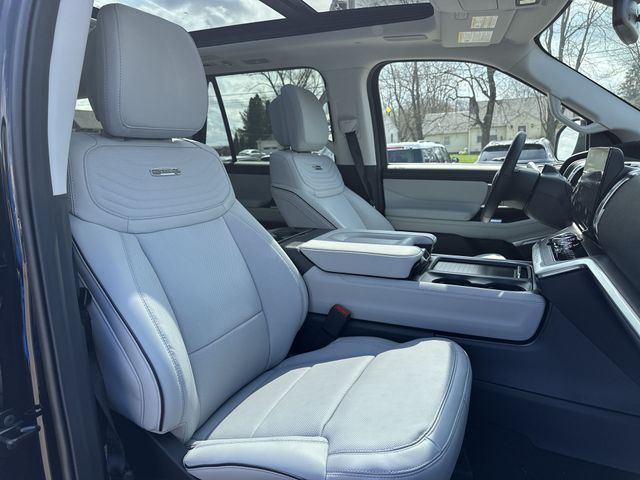 New 2026 Black Ford Platinum image 29