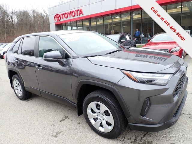 2023 Toyota RAV4 LE FWD