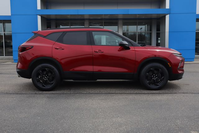 View vehicle photo 2