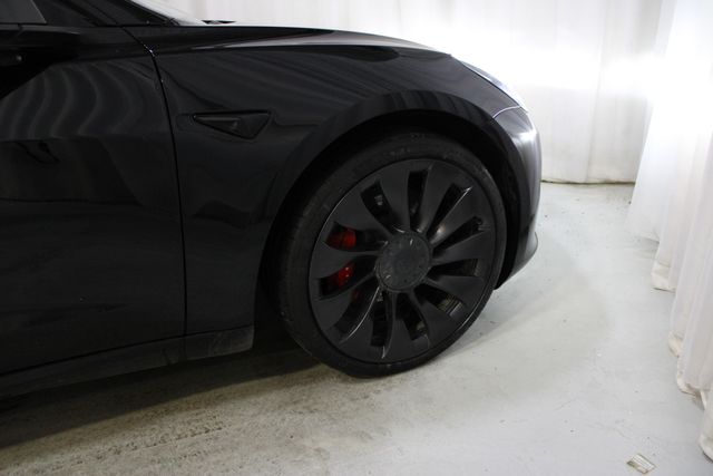 Used 2022 Black Tesla Performance image 41