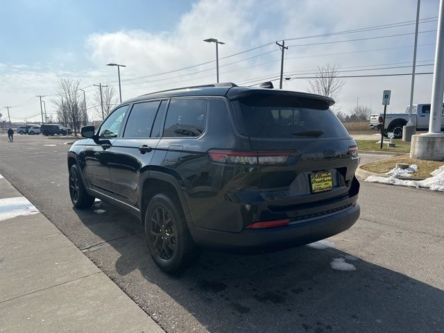 2026 Jeep Grand Cherokee L Laredo - Diamond Black Crystal Pearlcoat exterior view 7