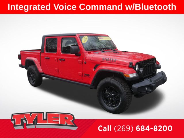Firecracker Red Clearcoat 2022 Jeep Gladiator Pickup Truck Four-Wheel Drive 8-Speed Automatic