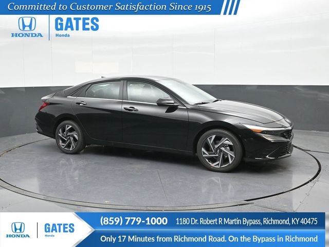 Abyss Black 2025 Hyundai Elantra Sedan Front-Wheel Drive Continuously Variable Transmission