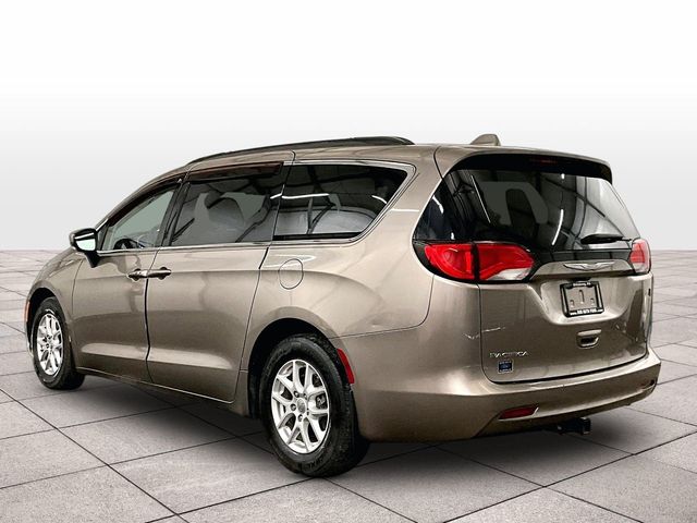 2017 Chrysler Pacifica LX - 9