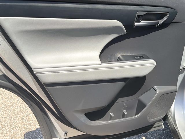 Used 2023 Toyota Highlander SUV