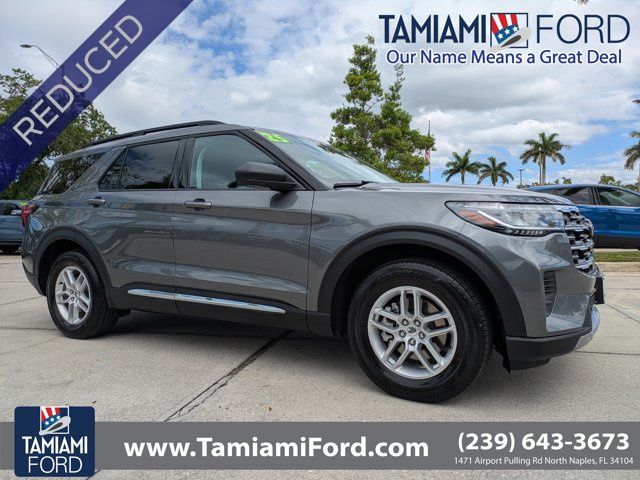 Carbonized Gray Metallic 2025 Ford Explorer SUV / Crossover Rear-Wheel Drive Automatic
