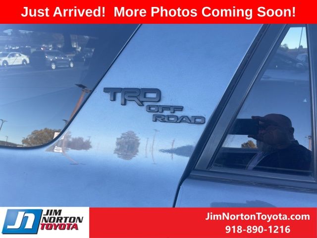 2021 Toyota 4Runner TRD Off-Road Premium 8