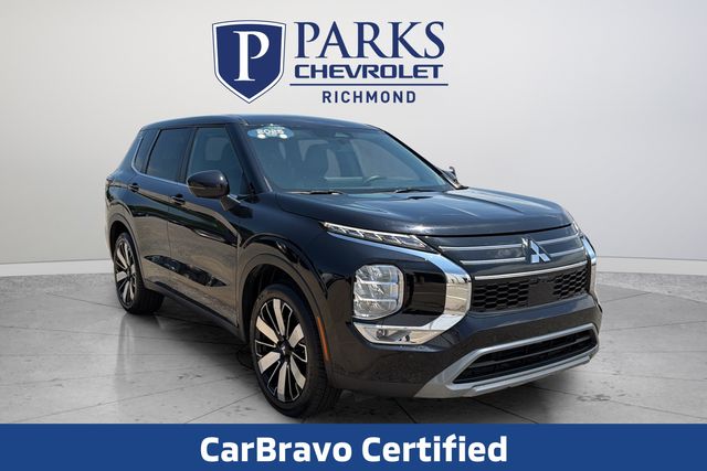 Labrador Black Pearl 2025 Mitsubishi Outlander SE FWD SUV / Crossover Front-Wheel Drive Continuously Variable Transmission