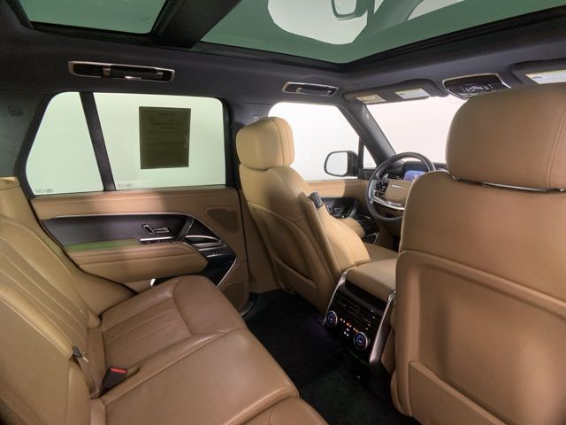 2023 Land Rover Range Rover SE 28