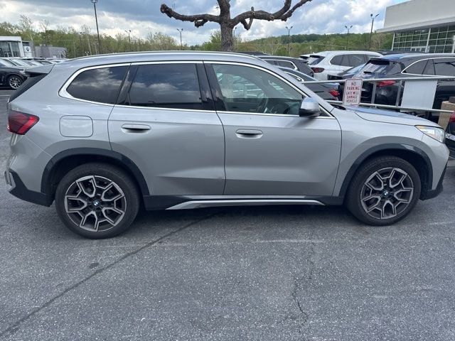 Space Silver Metallic 2023 BMW X1 xDrive28i AWD SUV / Crossover All-Wheel Drive 7-Speed Automatic