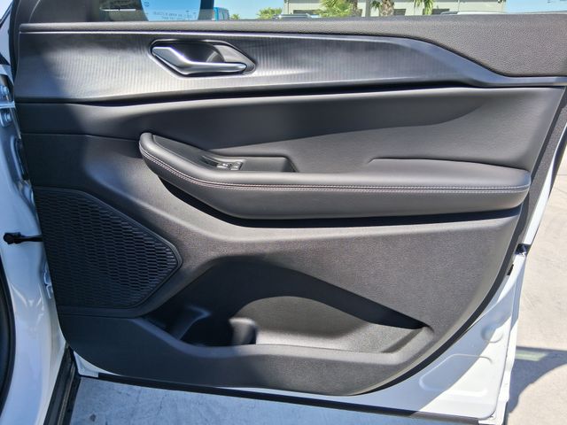 New 2026 White Jeep Laredo X image 24