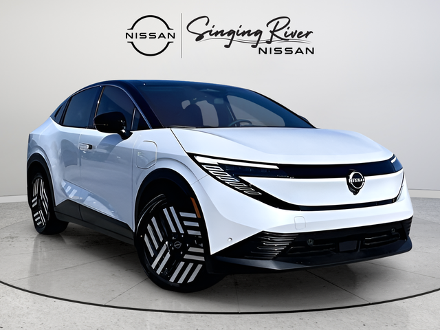 Everest White Pearl/Black 2026 Nissan LEAF SUV / Crossover Front-Wheel Drive Automatic