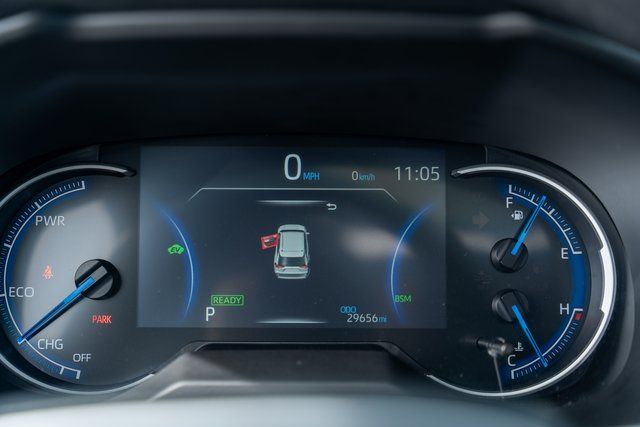 2023 Toyota RAV4 Hybrid XSE 29