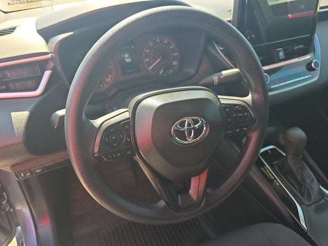 Used 2025  Toyota LE image 16