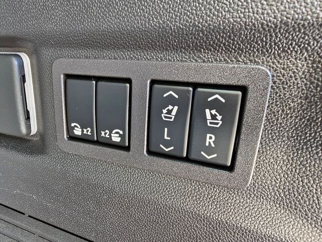 Used 2024 Black GMC Denali Ultimate image 17